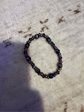 Iridescent Hematite Stretch Bracelet - Purple/Black